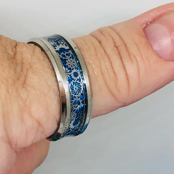Stainless Steel Ring with Faux Opal Band And Gears - Picture 7 of 8